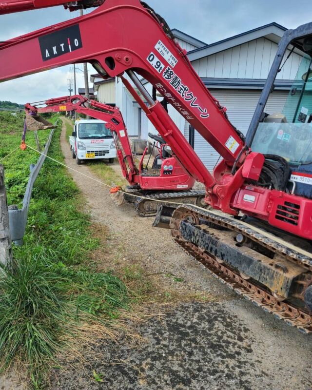 プロボノ消防志
秋田市五城目町にて活動中

この日は流木除去、側溝の泥揚げ、家材の搬送でした。
キャタピラでウインチをするキャタピラウインチ。勉強になりました。
様々な現場で活動されている災害支援団体の知識、技術を少しでも吸収して、今後の活動に役立てていけたらと思います。

プロボノ消防志は、日本財団様や応援して下さっている方の寄付によって活動できております。日頃より活動に対してのご理解、ご協力ありがとうございます。
今後とも活動を続けていきますので、皆様、応援よろしくお願いいたします。

一緒に活動したい方、寄付金のお振込先を知りたい方は直接メッセージを下さい。

篤い心で良い街作ろう！
